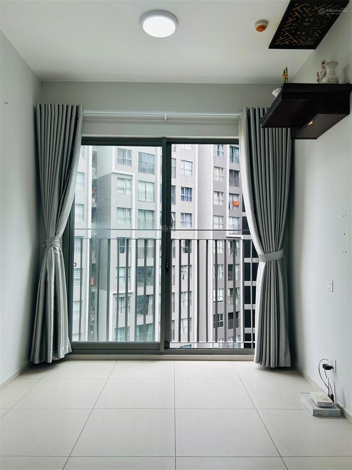 Chuyển nhượng căn hộ 59m2  2pn 2wc view hồ bơi giá 2.7 tỷ  có sổ sẵn  hỗ trợ vay bank