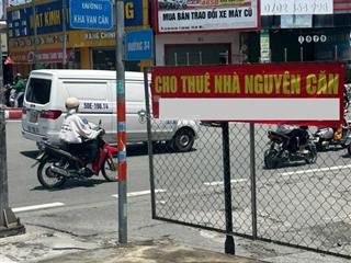 Mặt tiền đường kha vạn cân, ngay ngã tư kha vạn cân và phạm văn đồng. mặt tiền rộng rãi.