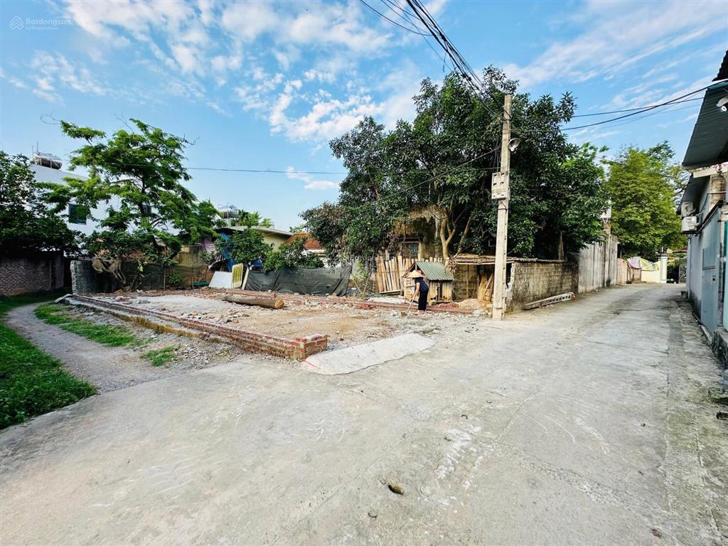 Chính chủ gửi bán lô góc 80m full thổ cư ngõ oto thông
