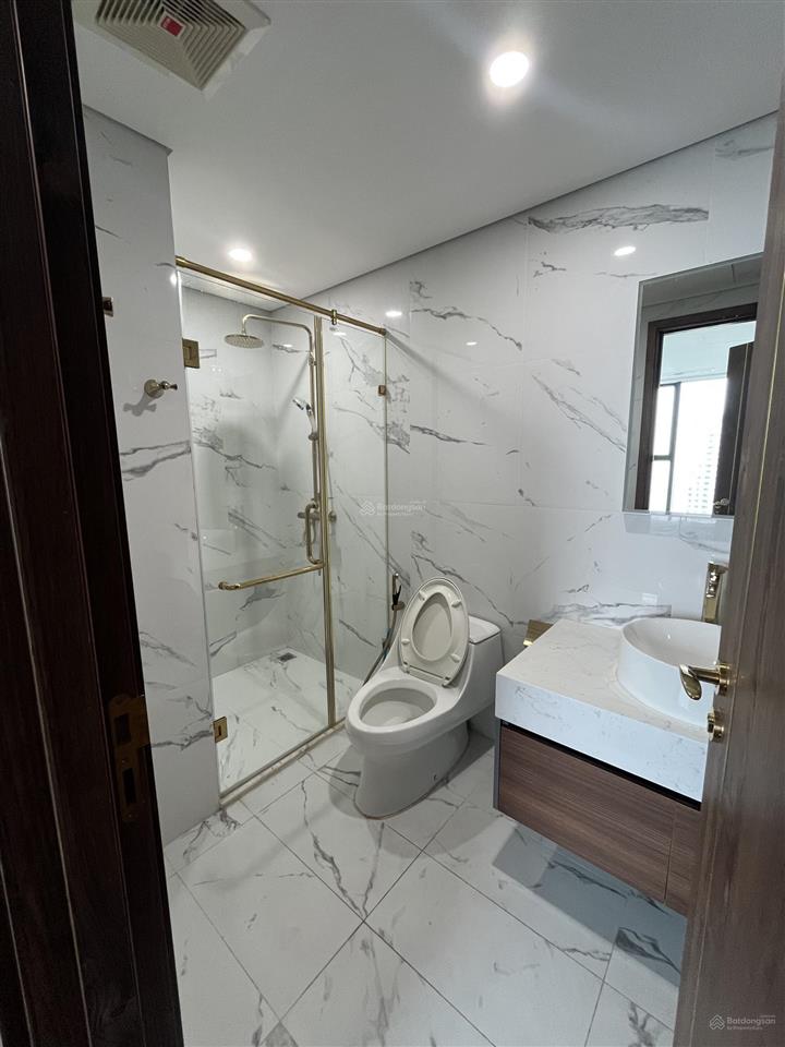 Căn hộ 3 ngủ sunshine center tầng 20 giá chỉ 18 triệu.  0329 288 ***