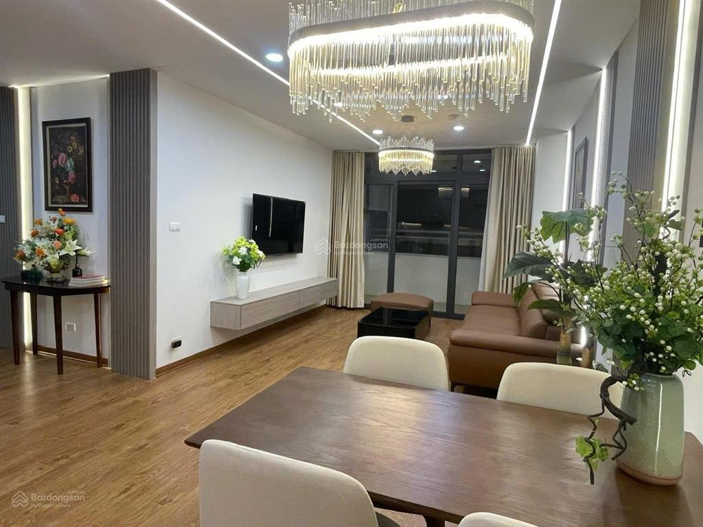 Chính chủ cho thuê 2 phòng ngủ goldmark city nhà đẹp chỉ 13 triệu.  0329 288 ***