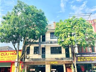 Chính chủ bán khách sạn đang kinh doanh, dòng tiền 50 triệu/tháng