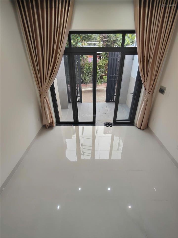 Cho thuê nhà mới 100% 1 trệt 1 lầu 2pn 2wc hẻm tải đường 12 tam bình gần cầu vượt gò dưa