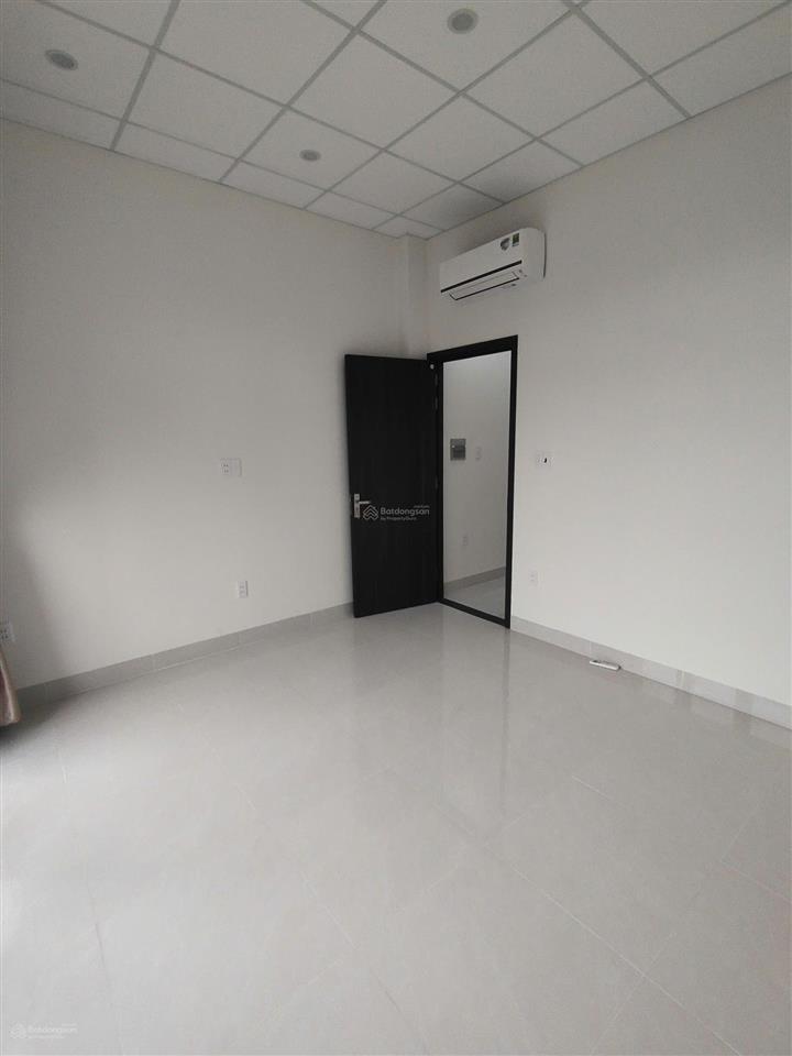 Cho thuê nhà mới 100% 1 trệt 1 lầu 2pn 2wc hẻm tải đường 12 tam bình gần cầu vượt gò dưa