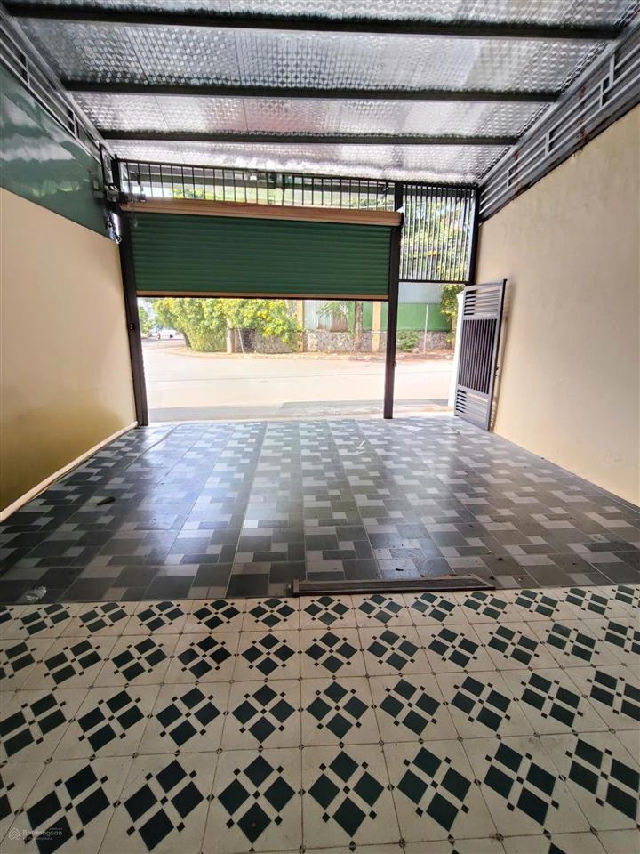 Nhà cấp 4 6x30m sân đậu oto vừa ở vừa kinh doanh buôn bán p.linh xuân, gần chợ, trường học