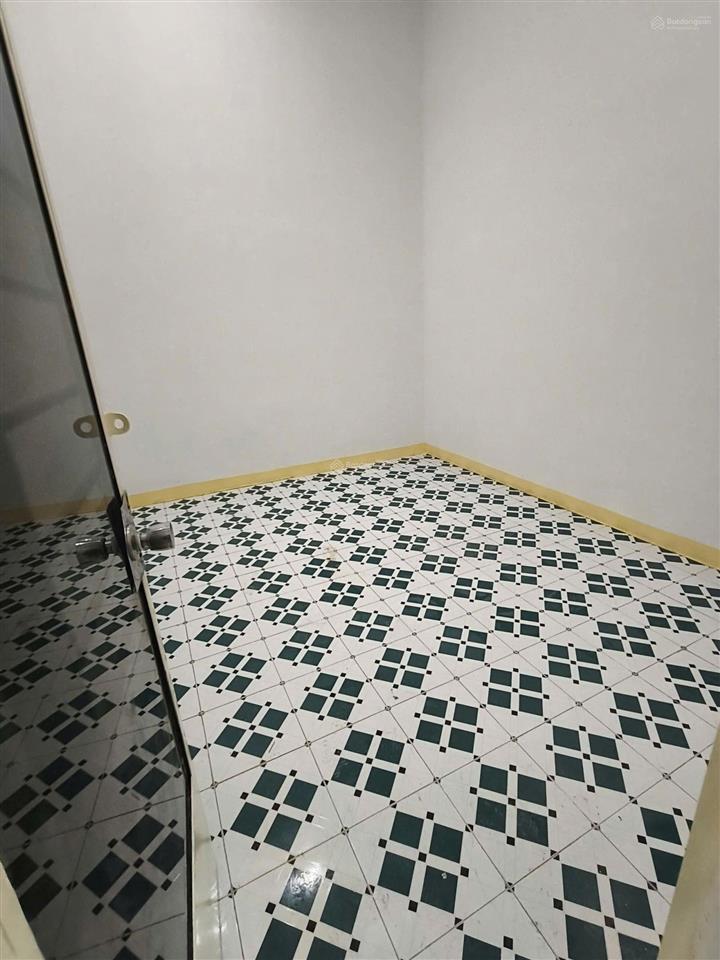 Nhà cấp 4 6x30m sân đậu oto vừa ở vừa kinh doanh buôn bán p.linh xuân, gần chợ, trường học