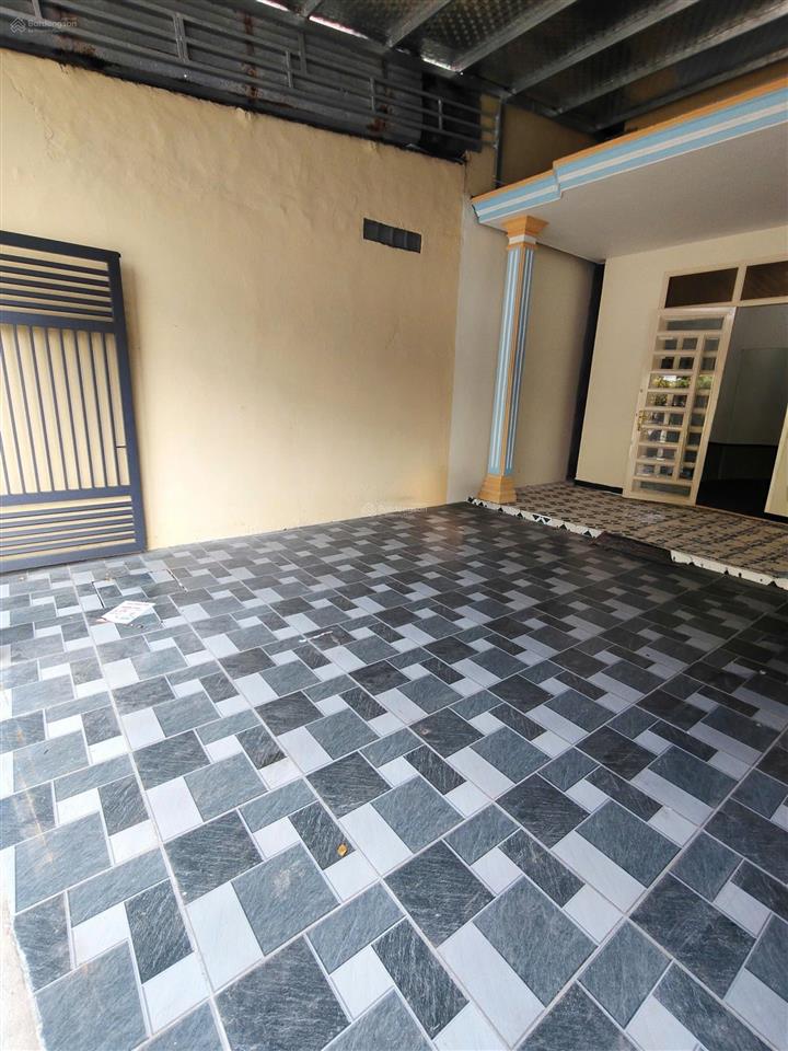 Nhà cấp 4 6x30m sân đậu oto vừa ở vừa kinh doanh buôn bán p.linh xuân, gần chợ, trường học