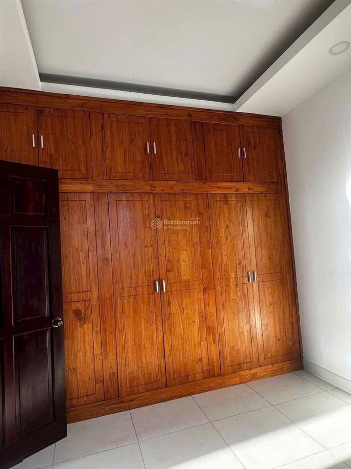 Cho thuê căn góc 4 tầng siêu đẹp ngay chung cư 4s linh đông. 4pn 4wc sân oto