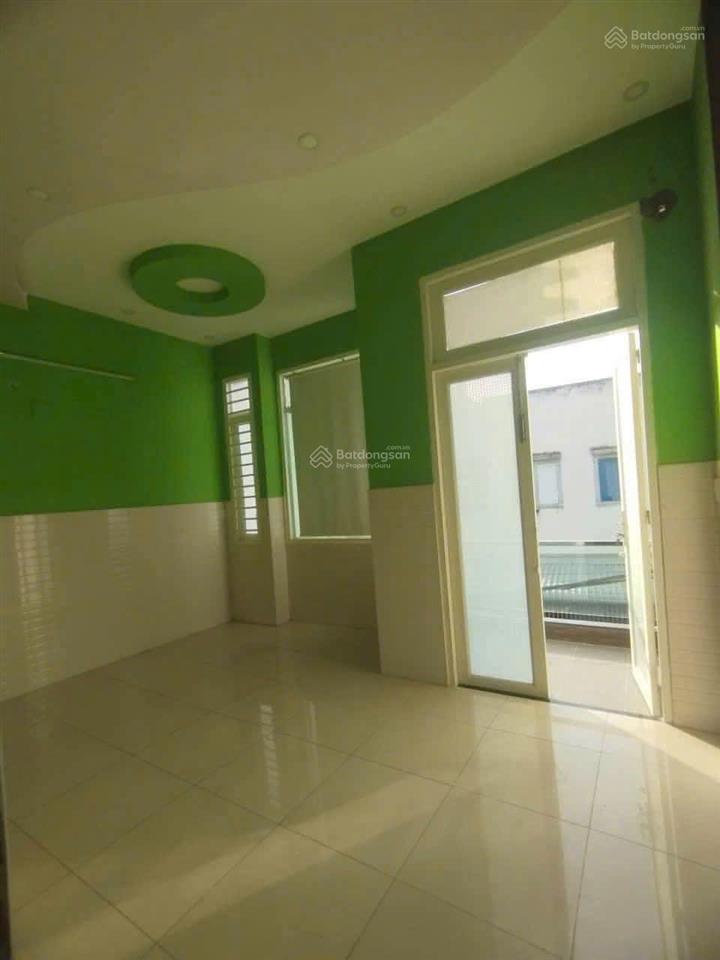 Cho thuê nhà 3tầng 3pn 3wc 1phòng thờ, hẻm oto đường số 8 linh xuân gần làng đại học quốc gia