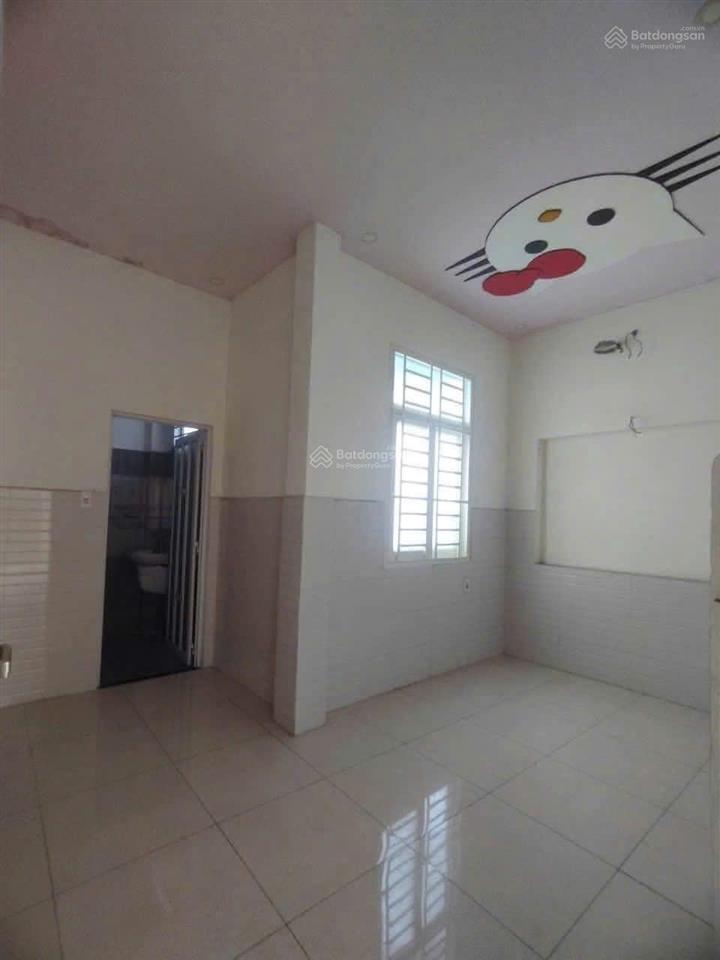 Cho thuê nhà 3tầng 3pn 3wc 1phòng thờ, hẻm oto đường số 8 linh xuân gần làng đại học quốc gia