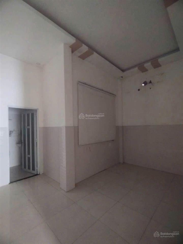 Cho thuê nhà 3tầng 3pn 3wc 1phòng thờ, hẻm oto đường số 8 linh xuân gần làng đại học quốc gia