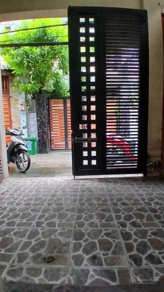 Cho thuê nhà 2 tầng 3pn 2wc dt rộng, hẻm oto đường số 9 linh tây gần phạm văn đồng