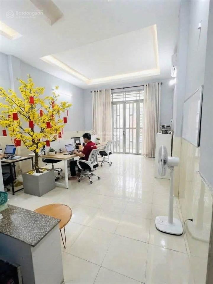 Cho thuê nhà 2 tầng 3pn 2wc dt rộng, hẻm oto đường số 9 linh tây gần phạm văn đồng