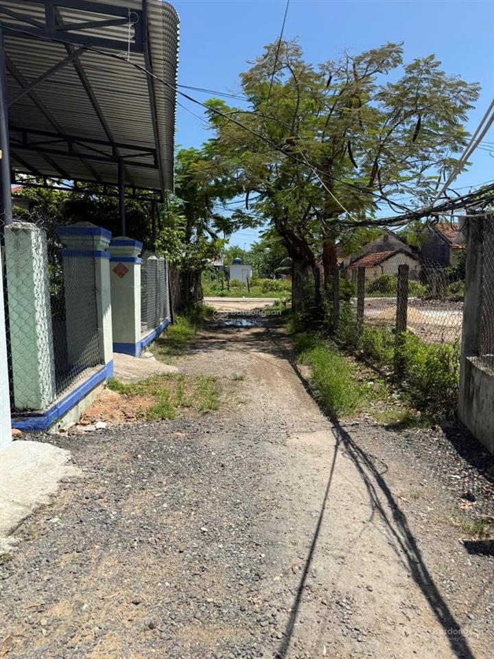 Nhà cũ gần biển tân đức đông, hướng đông nam mát mẻ, giá chỉ 920 triệu
