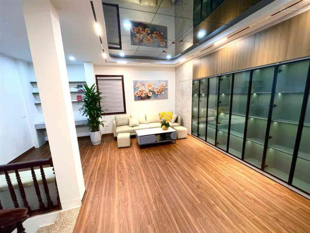 6,2 tỷ ngộp bank nhà gần phố bà triệu hà đông  5 tầng  full nội thất khách sạn 5 sao