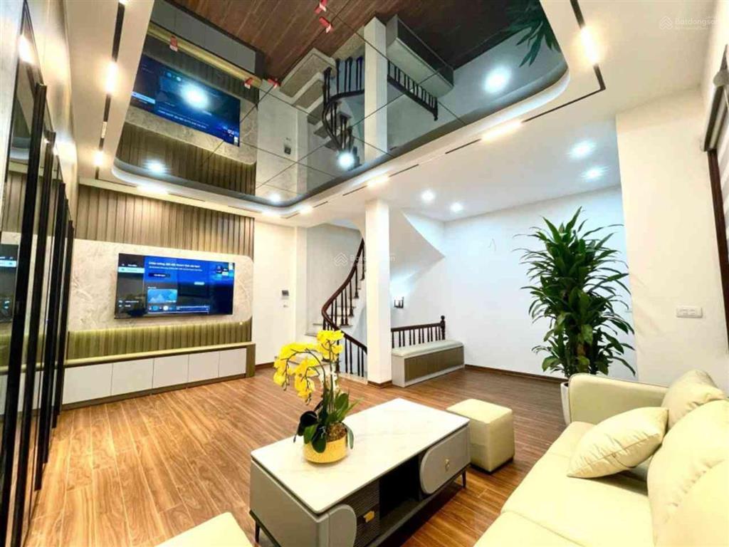 6,2 tỷ ngộp bank nhà gần phố bà triệu hà đông  5 tầng  full nội thất khách sạn 5 sao