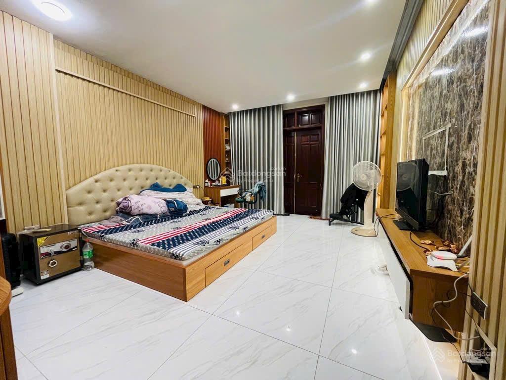 Ngô quyền 66,6m2  4t  ô tô  cách phố 30m  tặng full nội thất hơn nhỉnh 11 tỷ