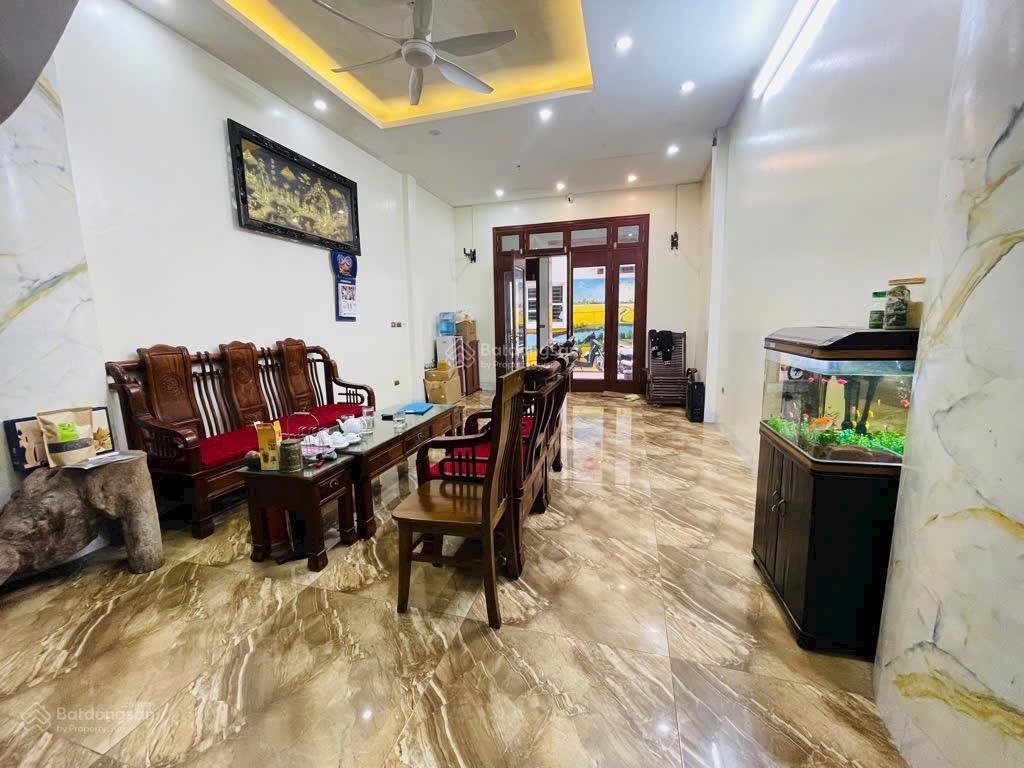 Ngô quyền 66,6m2  4t  ô tô  cách phố 30m  tặng full nội thất hơn nhỉnh 11 tỷ