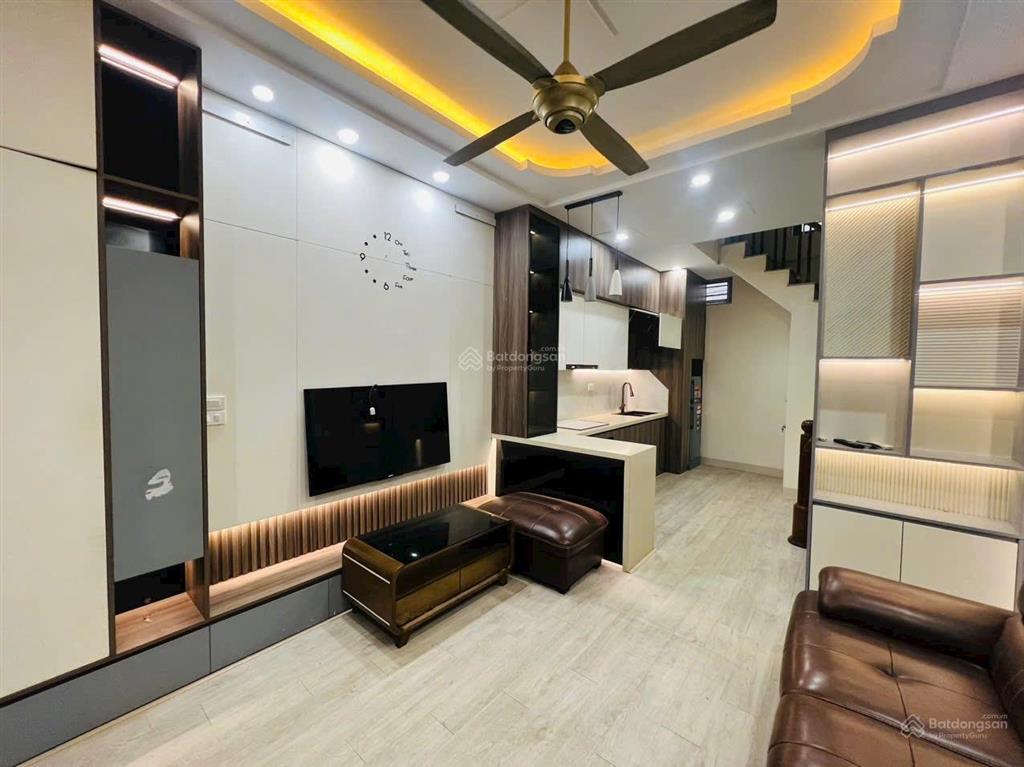 4,2 tỷ bán nhà yên nghĩa 5 tầng ô tô full nội thất