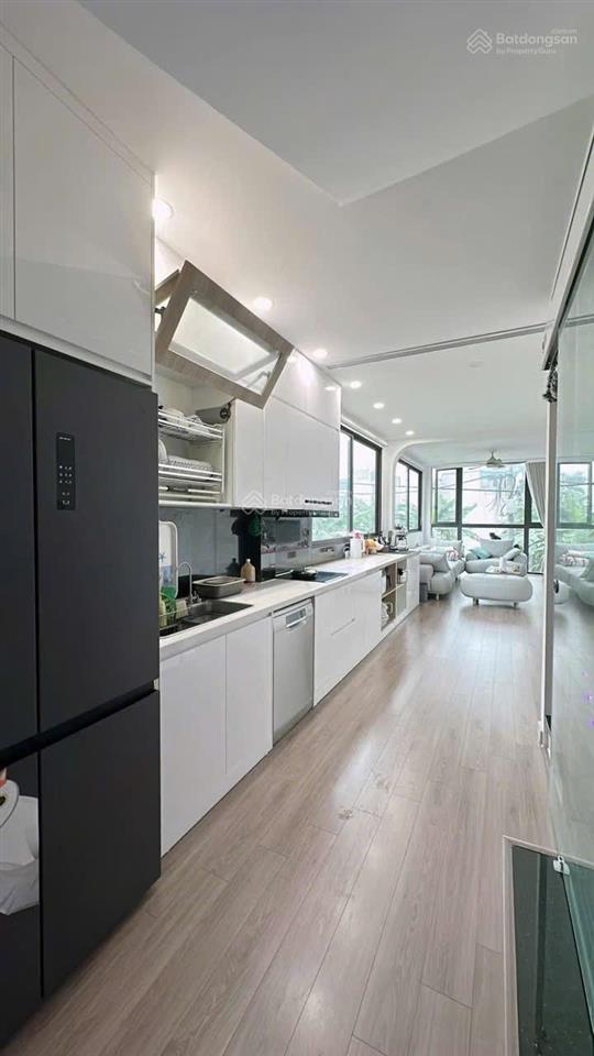 Hơn 5 tỷ. yên nghĩa 42m2  ô tô chui nhà  view hồ  full nội thất