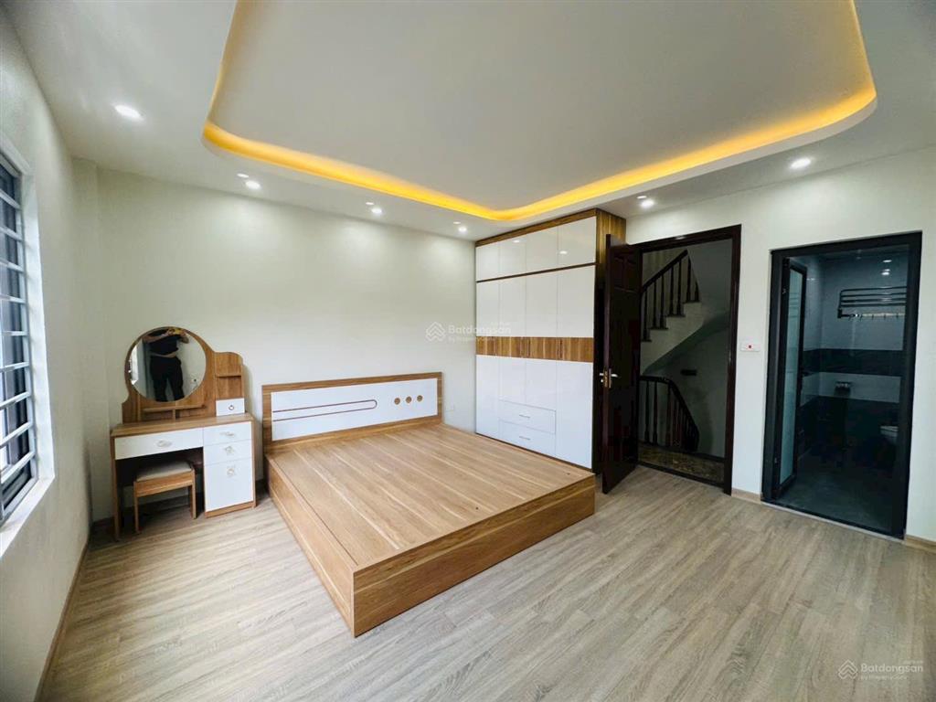 6 tỷ quang trung hà đông  5t  lô góc  ô tô  gần chợ, trường học các cấp.