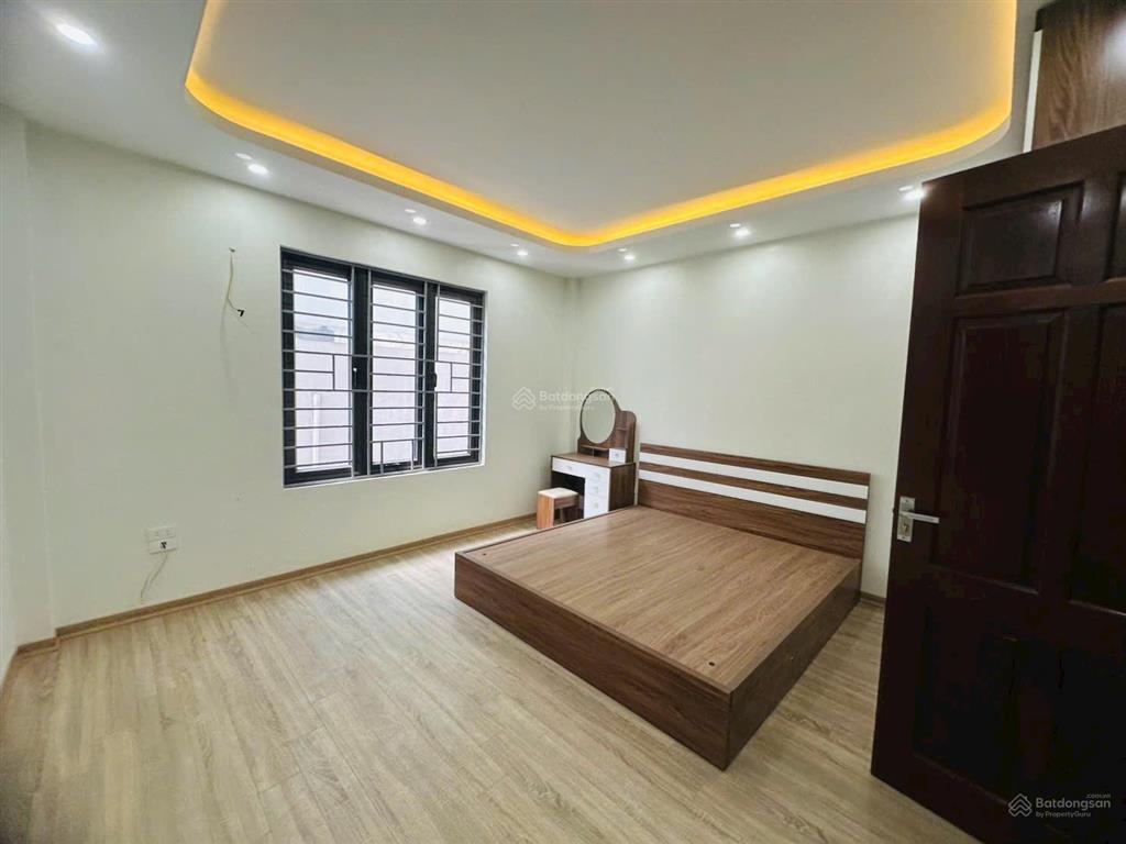 6 tỷ quang trung hà đông  5t  lô góc  ô tô  gần chợ, trường học các cấp.
