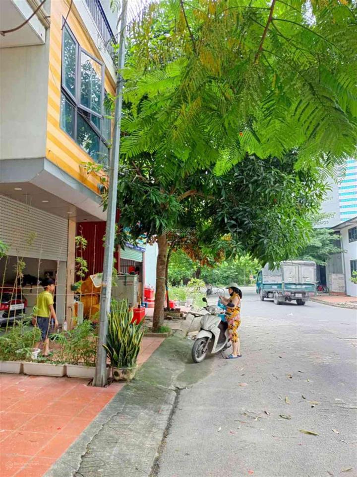 11,8 tỷ nhà 4tầng dịch vụ phân lô yên nghĩa  sát trường đại học phenikaa