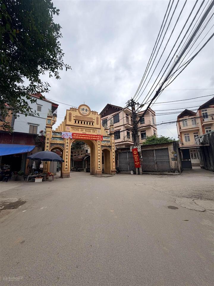6,3 tỷ tt phú lương 50m2  mt 6,3m lô góc  7pkk  dòng tiền 300tr/năm. 20m ô tô