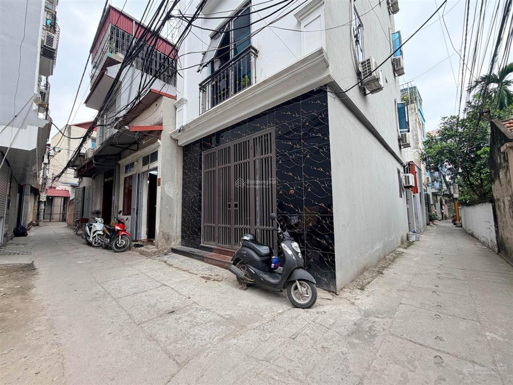 6,3 tỷ tt phú lương 50m2  mt 6,3m lô góc  7pkk  dòng tiền 300tr/năm. 20m ô tô