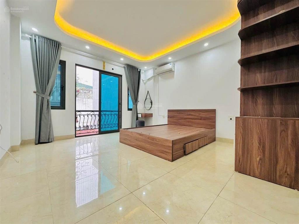 6,3 tỷ tt phú lương 50m2  mt 6,3m lô góc  7pkk  dòng tiền 300tr/năm. 20m ô tô