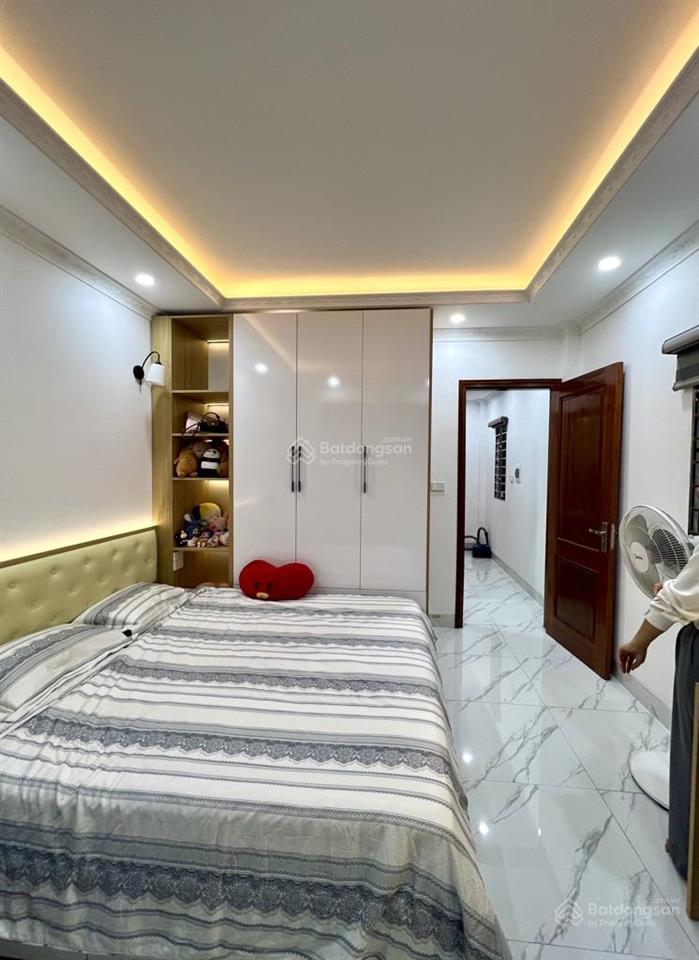 5,3 tỷ nhà gần b.xe yên nghĩa 4t3pn  ô tô đỗ cửa