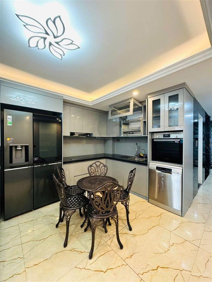 12 tỷ nhà khu đô thị đô nghĩa 60m25tthang máy kdô tô 7 chỗ ngủ trong nhà full nội thất cao cấp