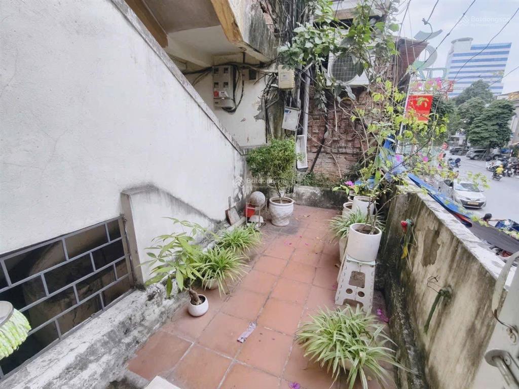 Bán ch tập thể mặt phố thái thịnh, đống đa, tầng 2, lô góc, dt 110m2, 3pn, 2vs, giá 6,25 tỷ tl