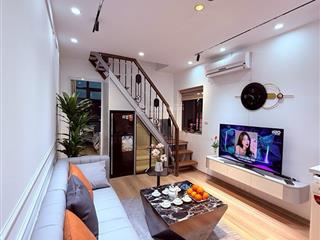 Bán tập thể kim liên, đống đa, duplex, lô góc, dt 90m2, 3pn, 3wc, view phố. giá 4. x tỷ