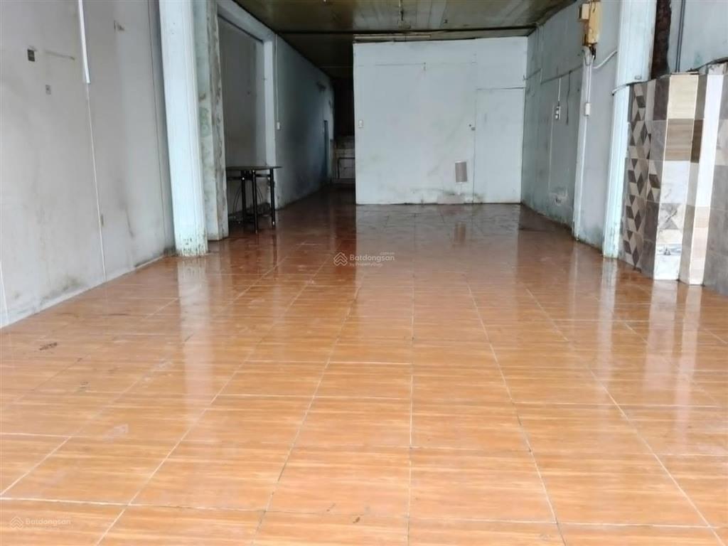 Chính chủ cho thuê nhà mặt tiền tô ngọc vân quận 12. gồm 1pn, 2wc, sân và vỉa hè.