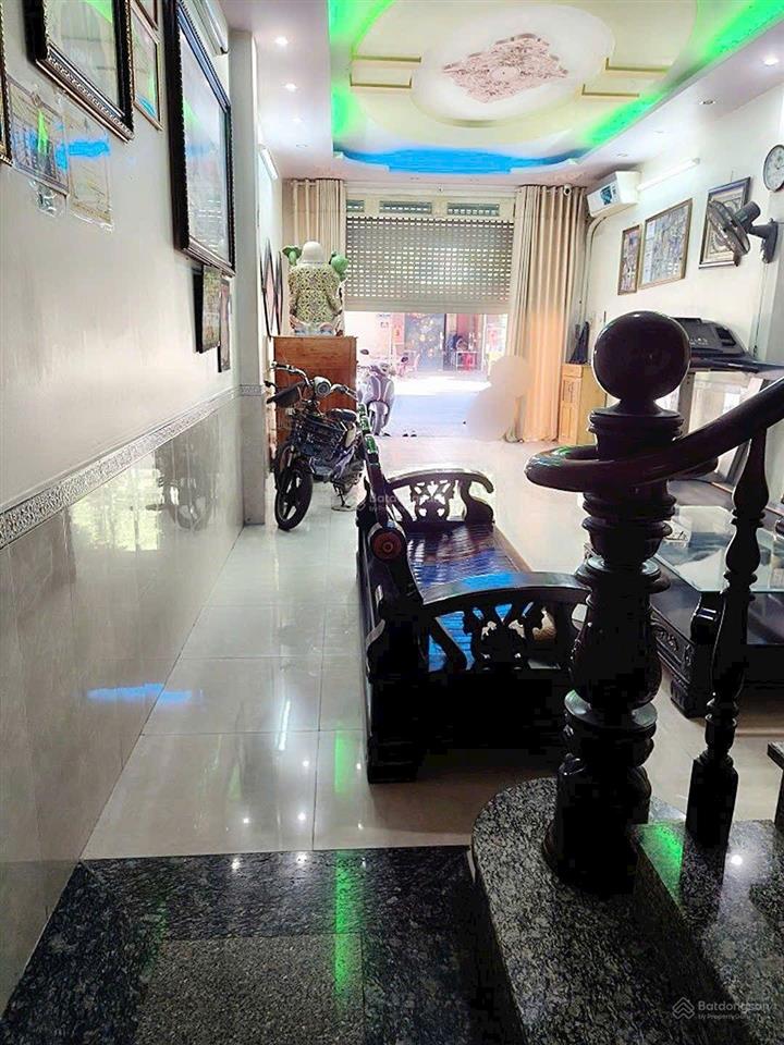 Nhà phố 2 lầu trệt mặt tiền trục chính kinh doanh văn phòng vip, phường dĩ an, bình dương. tp hcm