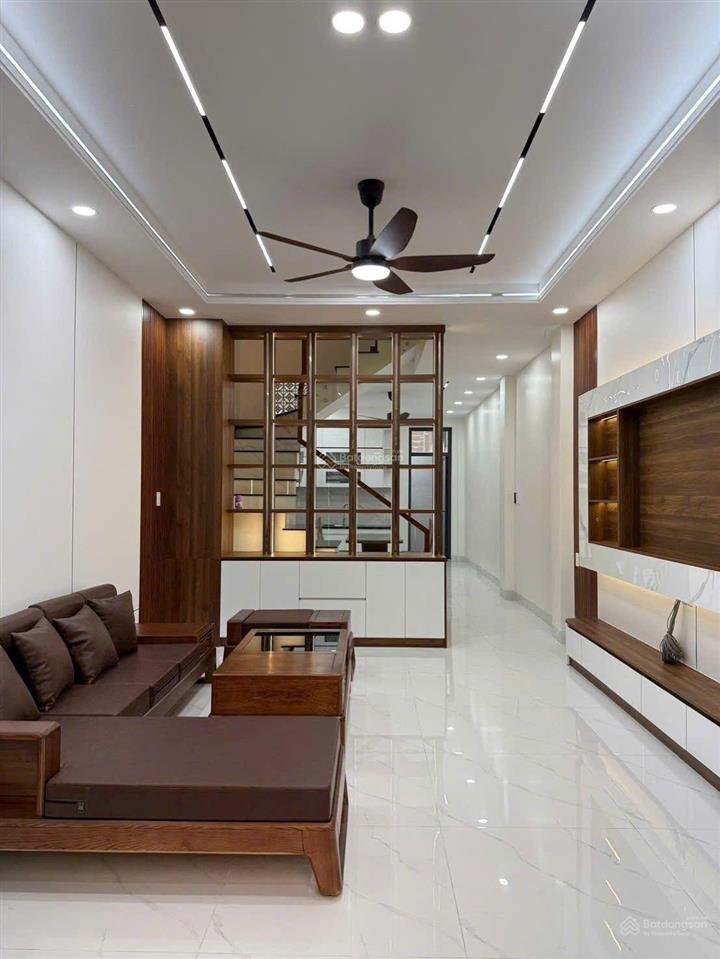 Nhà phố 2 lầu trệt tum kdc đông hưng, phường dĩ an, bình dương tp hcm