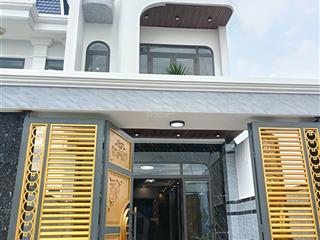 Nhà phố 2 lầu trệt gần sân vận động đông hòa, kế trần hưng đạo, dĩ an, bình dương