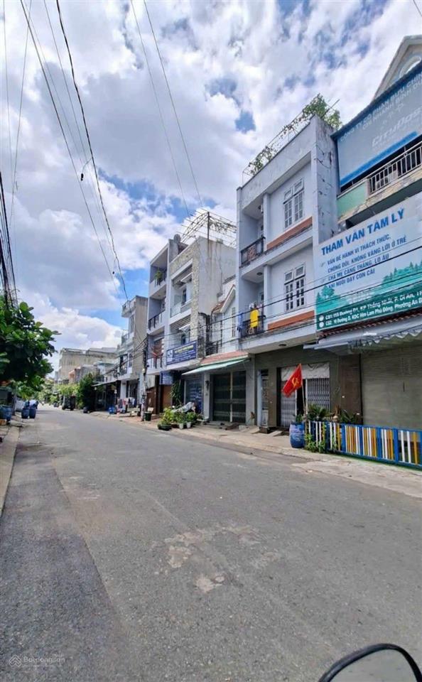 Nhà phố 2 lầu trệt đường phạm hữu lầu, phường dĩ an, bình dương