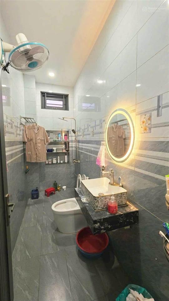Nhà lầu sát đường nguyễn an ninh trung tâm hành chính dĩ an, tp hcm
