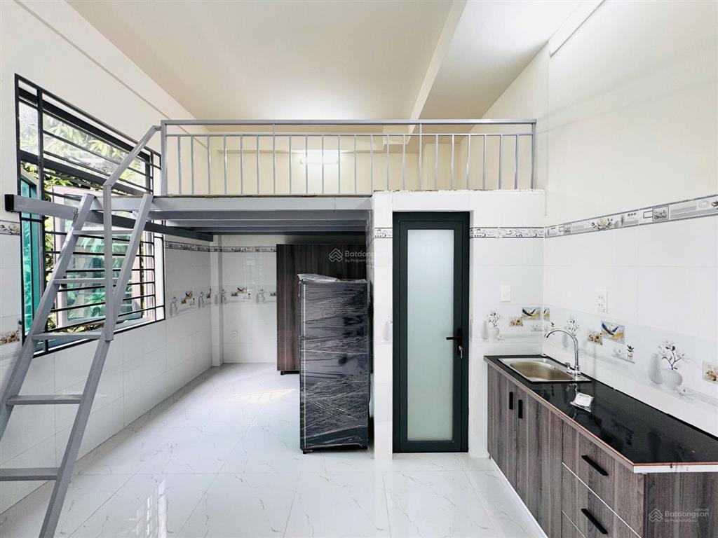 Phòng mới xây ngay cao đẳng công thương  đình phong phú  quận 9