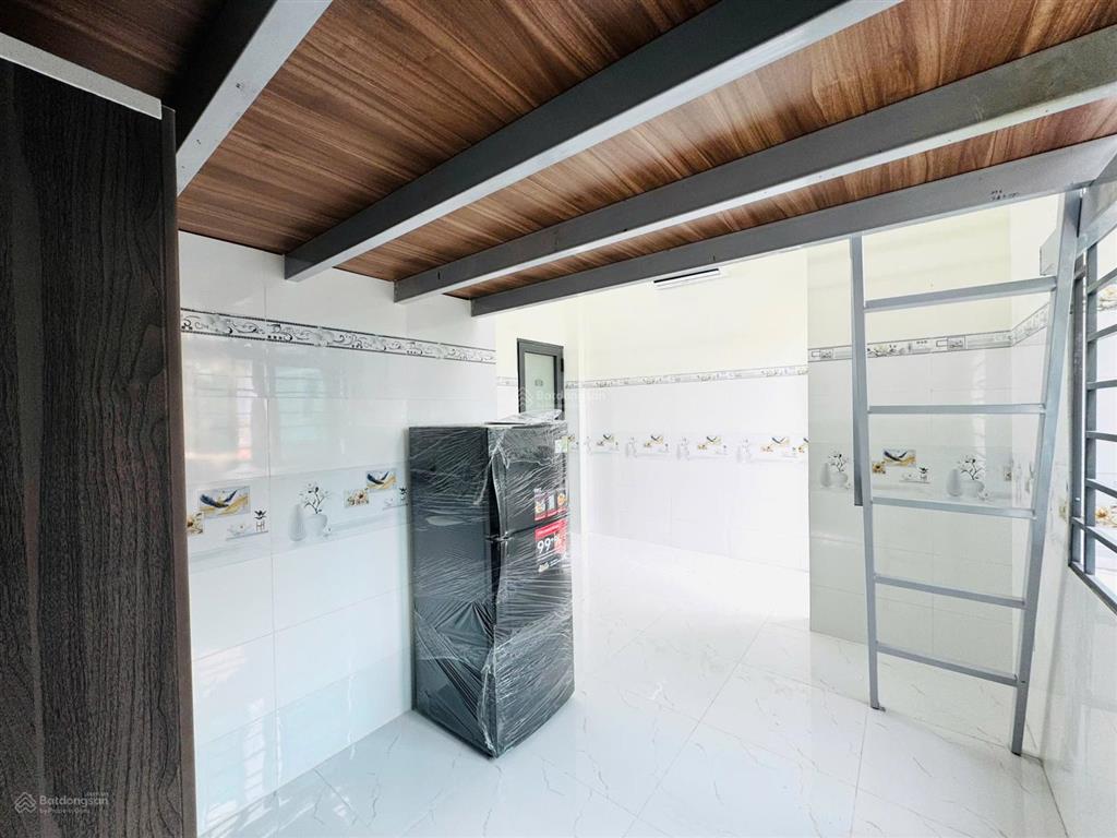 Phòng mới xây ngay cao đẳng công thương  đình phong phú  quận 9