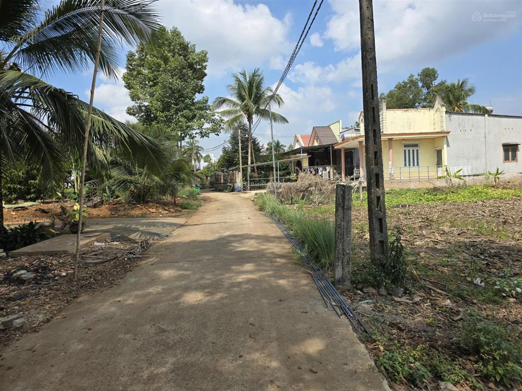 Bán gấp đất nền tại thị trấn dầu giây, 2,7 tỷ, 150m2 giá cực chất