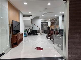 Cho thuê nhà 6x18 3 lầu đường tô hiến thành, phường 13, quận 10