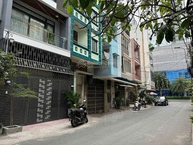 Cho thuê nhà 4x18m, 3 lầu đẹp đường khu bắc hải  đồng nai, p. 15, q. 10
