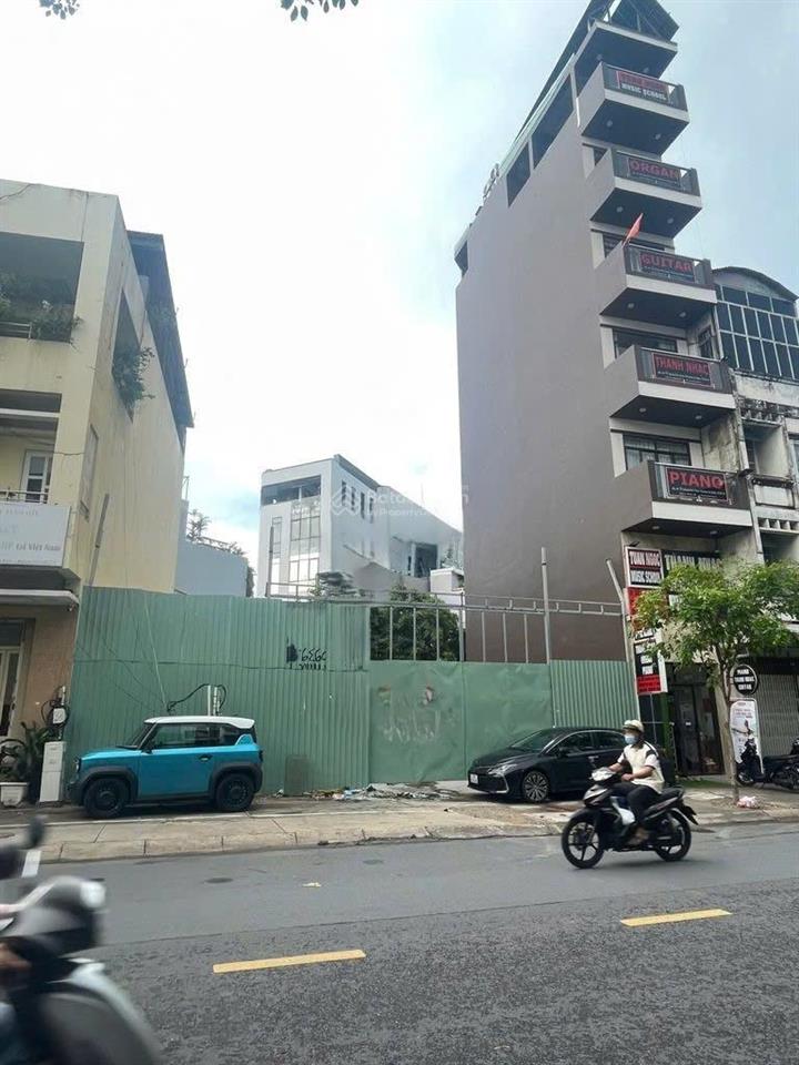 Cho thuê mặt bằng đất trống 13,5x23 mặt tiền đường võ thị sáu q. 1