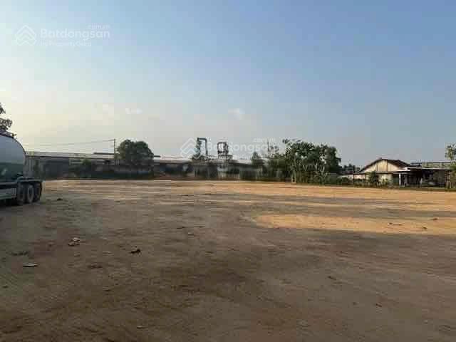 Cho thuê mặt bằng 2000m2 4360m2 109x40 đường trường chinh, q.tân bình