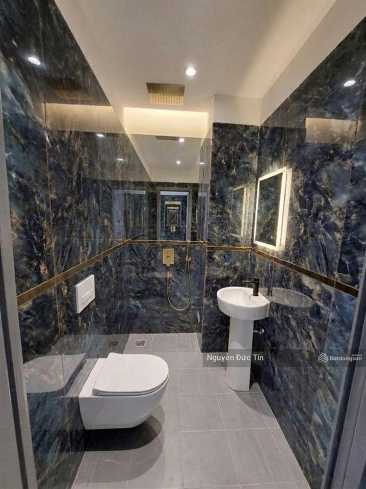 Nhà mới đẹp lung linh cách aeon tên lửa 5p. dtsd 300m2, oto vào nhà. chỉ nhỉnh 6 tỷ. btct, shr