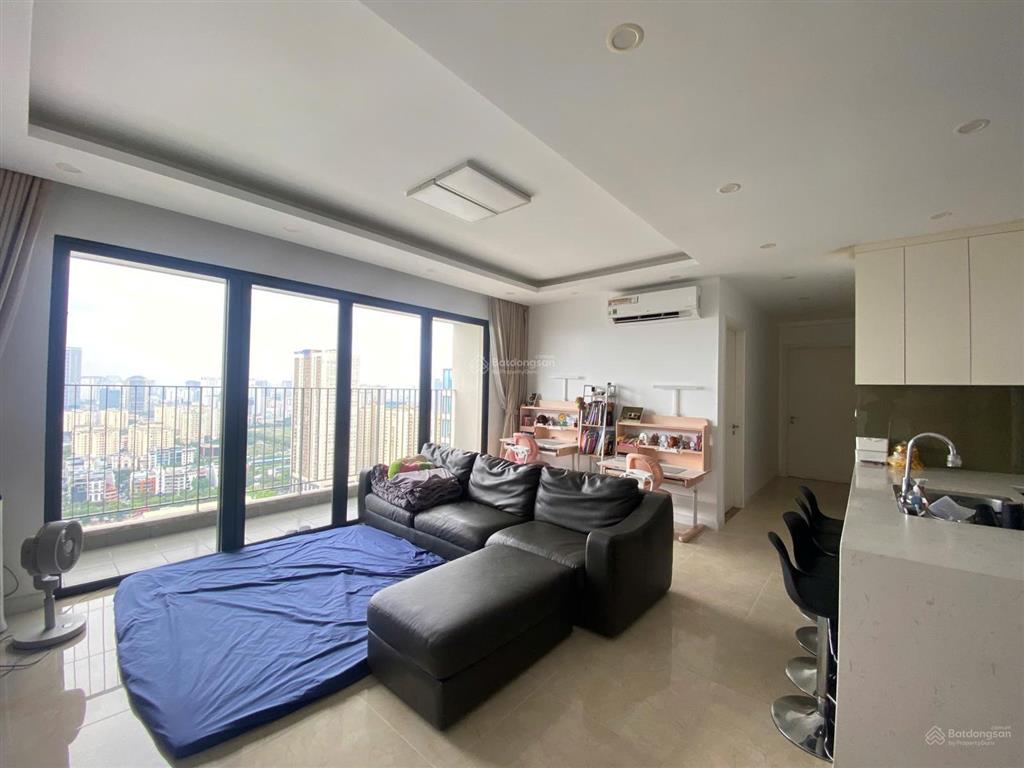 Cam kết giá thật. em bán 2 ngủ sổ đỏ lâu dài tại d'capitale. giá 8.5 tỷ 68m2