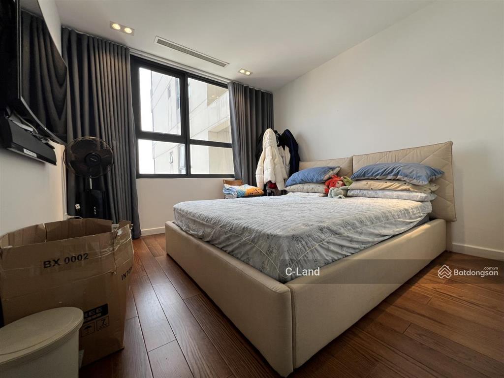 Toà vip c7, bán nhanh căn 2pn2vs sổ đỏ giá chỉ 9.5tỷ. cam kết giá thật